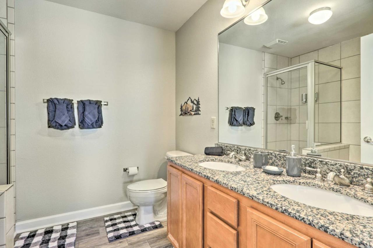 Downtown Pigeon Forge Condo With Pool Access! 외부 사진