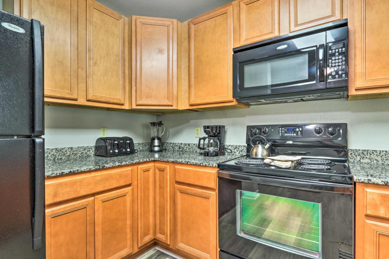 Downtown Pigeon Forge Condo With Pool Access! 외부 사진